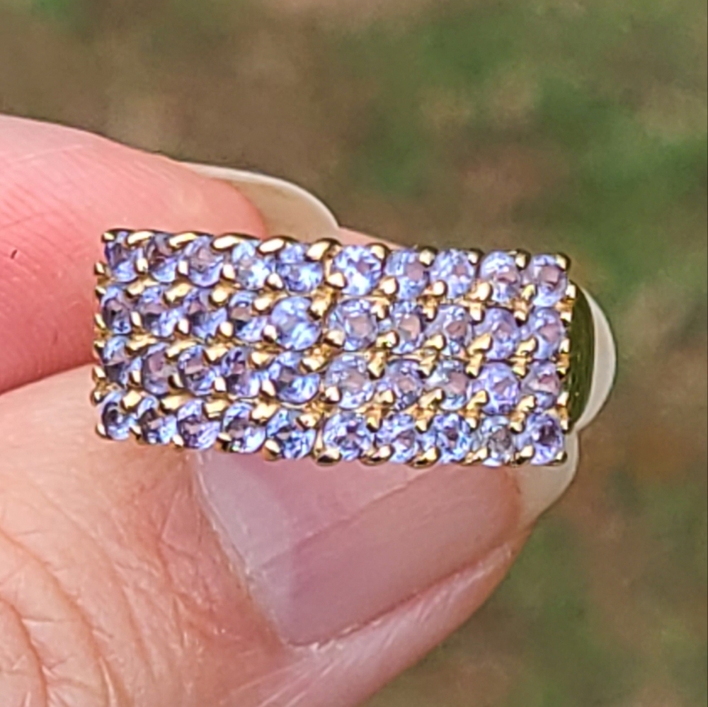 10kt gold cluster tanzanite ring